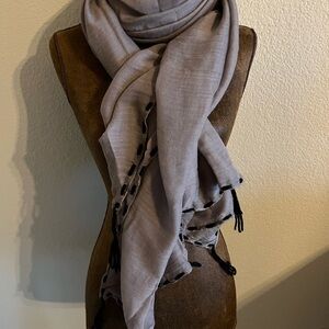 Elegant Gray Scarf with Black Tassels